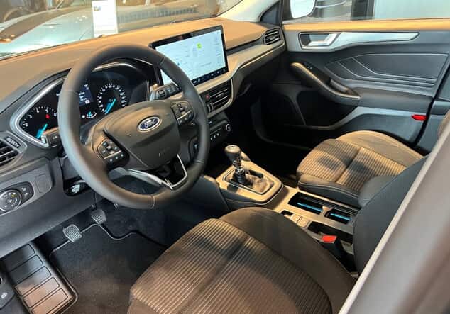 Angebotsdetails Ford Focus Titanium Grau