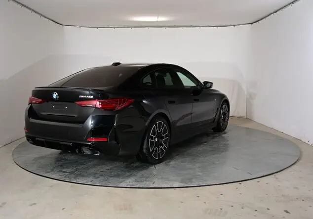 Angebotsdetails BMW 4er Gran Coupé BMW M440i Grand Coupe 275 kW (374 PS) 8-Gang Steptronic xDrive Saphirschwarz metallic