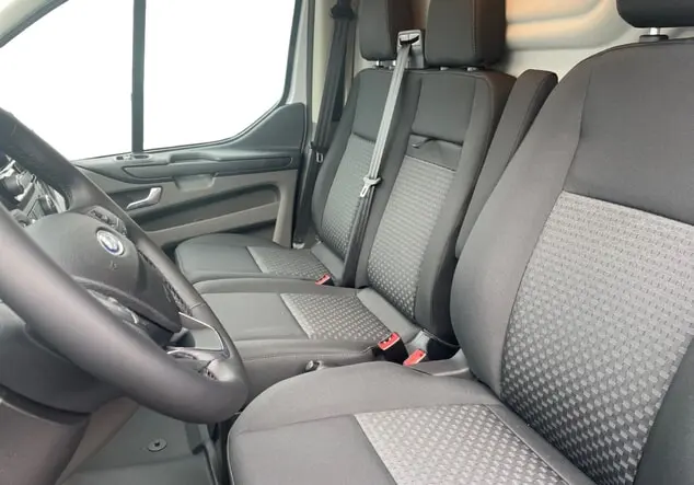 Angebotsdetails Ford Transit Custom Frozen White
