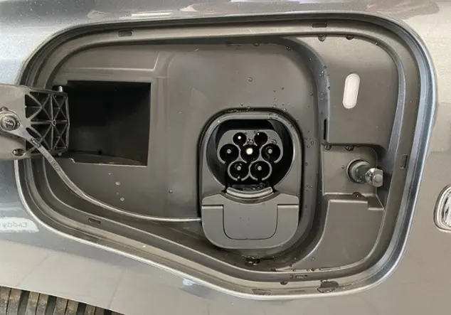 Angebotsdetails Volkswagen Caddy 5 Life Maxi 'GOAL' 1.5 eHybrid KLIMA Grau (Indiumgrau Metallic)