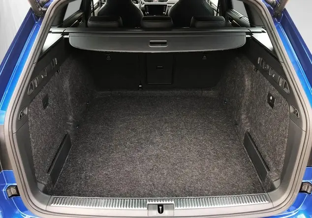 Angebotsdetails Skoda Superb Combi Race-Blau Metallic