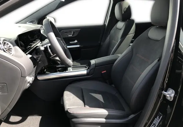 Angebotsdetails Mercedes-Benz GLA Kosmosschwarz