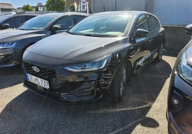 Angebotsdetails Ford Focus ST-Line Grau