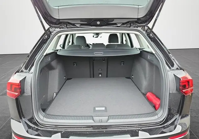 Angebotsdetails Volkswagen Golf Grenadillschwarz Metallic