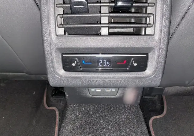 Angebotsdetails Volkswagen Golf Blau (Atlantic Blue Metallic)