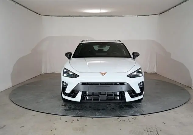 Angebotsdetails Cupra Leon Sportstourer Cupra Leon ST VZ 2.0 TSI 245 kW (333 PS) 7-Gang-DSG 4Drive Glacial Weiß Metallic