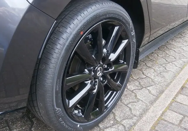Angebotsdetails Mazda 3 Machine Gray