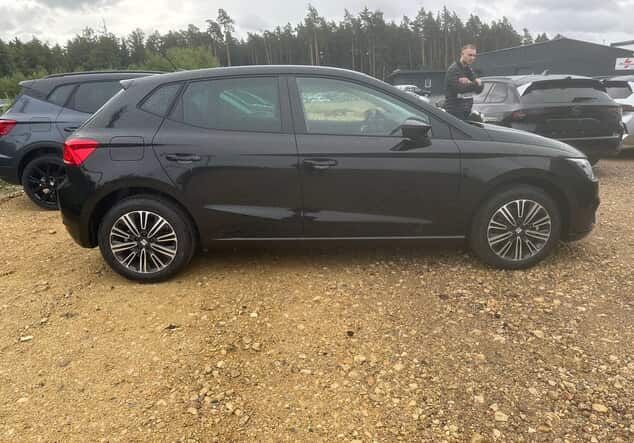 Angebotsdetails Seat Ibiza Seat Road Edition 1.0 TSI 85 kW (116 PS) 7-Gang-DSG Frontantrieb Midnight Schwarz Metallic