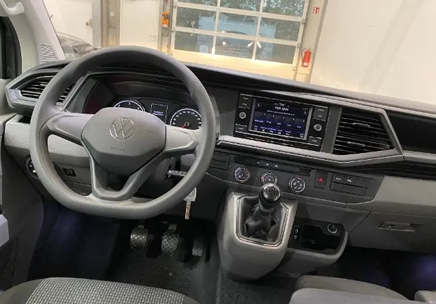 Angebotsdetails Volkswagen T6.1 Kombi 2.0 TDI LR / 9-Sitzer DAB+ Grau (Pure Grey)
