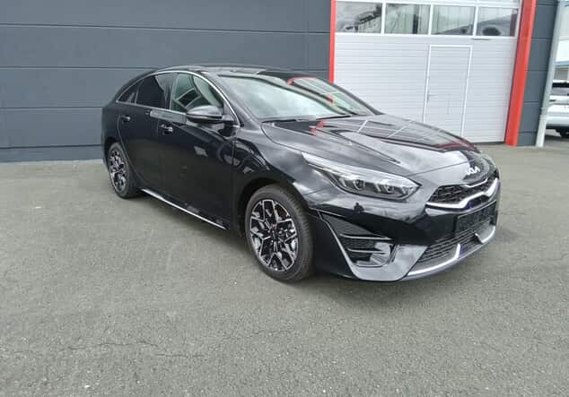 Angebotsdetails Kia ProCeed Kia ProCeed GT-Line 1.5 T-GDI 103 kW (140 PS) 6-Gang Black pearl metallic