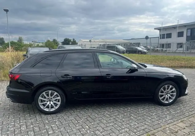 Angebotsdetails Audi A4 Schwarz & Weiß