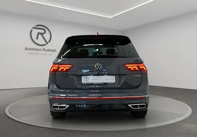Angebotsdetails Volkswagen Tiguan 1.4 eHybrid R-Line / RFK Grau (Delfingrau Metallic)