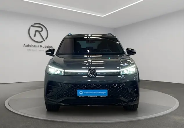 Angebotsdetails Volkswagen Tiguan 2.0 TDI 4Motion R-Line 'Black Style' Grau (Delfingrau Metallic)