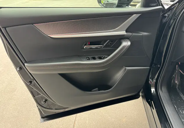 Angebotsdetails Mazda CX60 schwarz
