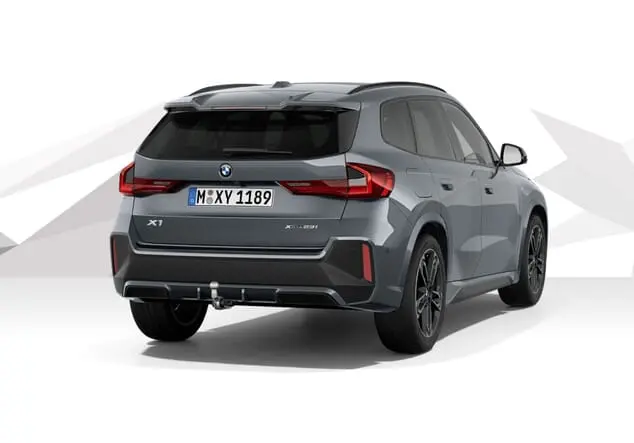 Angebotsdetails BMW X1 xDrive23i Steptronic BMW Individual Storm Bay metallic