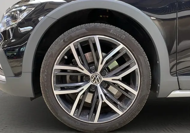 Angebotsdetails Volkswagen Passat Alltrack 2.0 TSI 4Motion Schwarz (Deep Black Perleffekt)