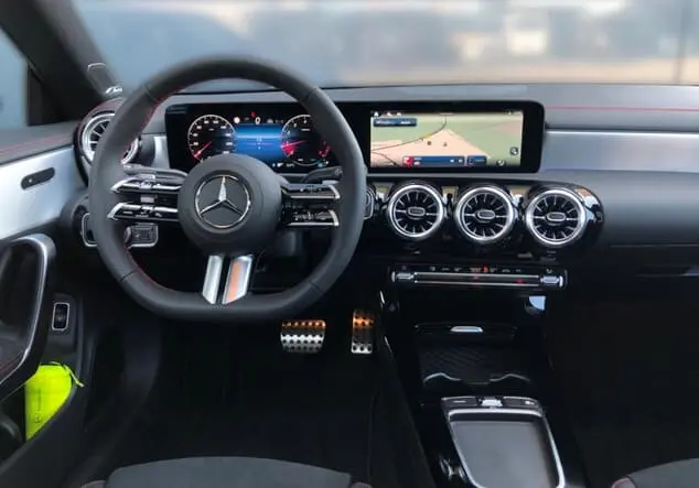 Angebotsdetails Mercedes-Benz CLA Metalliclack mountaingrau