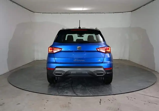 Angebotsdetails Seat Arona Seat Arona FR 1.5 TSI 110 kW (150 PS) 7-Gang-DSG Saphire Blau Metallic / Dach Schwarz