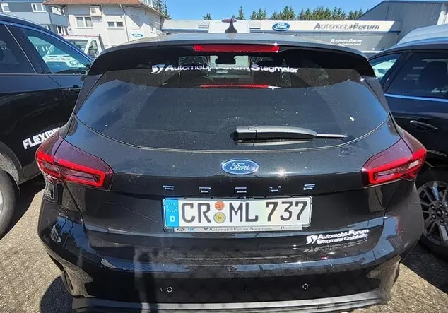 Angebotsdetails Ford Focus ST-Line Grau