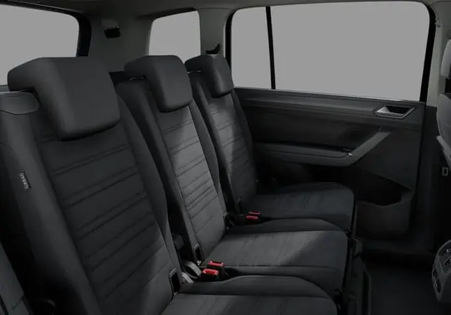 Angebotsdetails Volkswagen Touran Volkswagen Touran Highline R-Line 1.5 TSI 110 kW (150 PS) 7-Gang-DSG Grenadilschwarz Metallic
