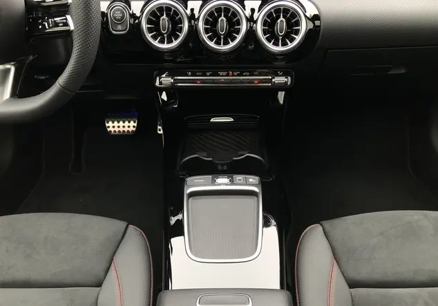 Angebotsdetails Mercedes-Benz A Grau-lack mountaingrau