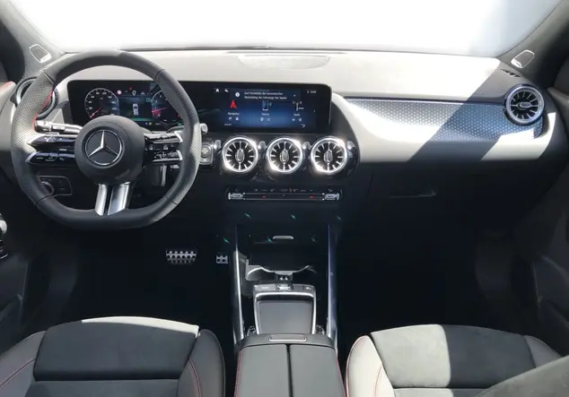 Angebotsdetails Mercedes-Benz GLA Kosmosschwarz