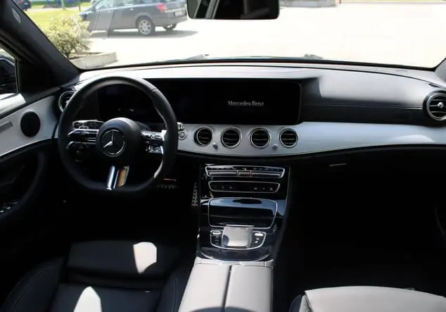 Angebotsdetails Mercedes-Benz E-Klasse Schwarz