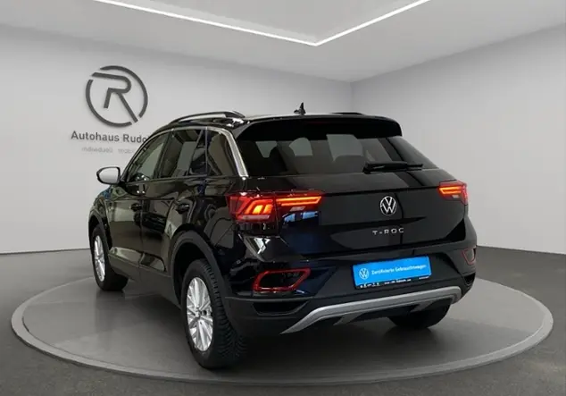 Angebotsdetails Volkswagen T-Roc 1.0 TSI Life / 'Park Assist' Schwarz (Deep Black Perleffekt)