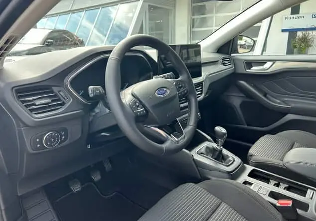 Angebotsdetails Ford Focus Titanium Grau