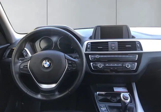 Angebotsdetails BMW 1er Schwarz Uni