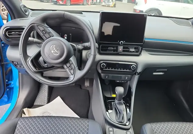 Angebotsdetails Toyota Yaris Neptunblau