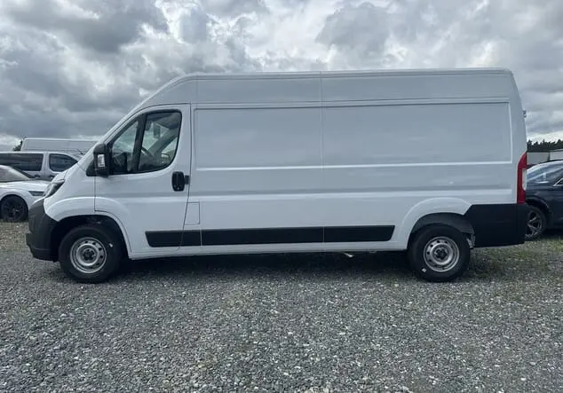 Angebotsdetails Opel Movano Basis Cargo Kastenwagen verblecht L3H2 3.5t Opel 2.2 BlueHDi 140 103 kW (140 PS) 6-Gang Cassablanca WeiÃ/WeiÃ