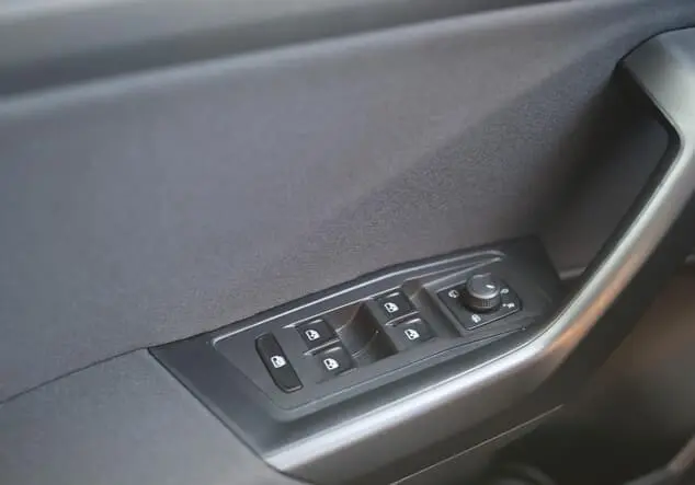 Angebotsdetails Volkswagen T-Roc Pure White