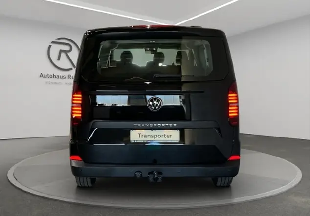 Angebotsdetails Volkswagen T7 Transporter Kombi 2.0 TDI 8-Gang-Automatik Ra Schwarz (Midnight Black Metallic)