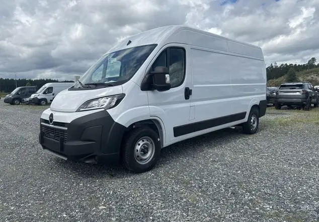 Angebotsdetails Opel Movano Basis Cargo Kastenwagen verblecht L3H2 3.5t Opel 2.2 BlueHDi 140 103 kW (140 PS) 6-Gang Cassablanca WeiÃ/WeiÃ