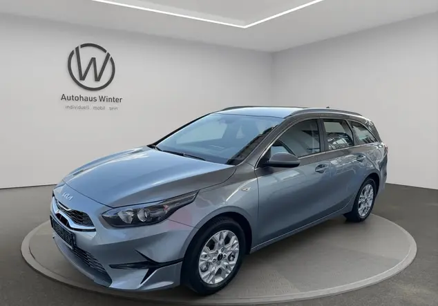 Angebotsdetails Kia Ceed Silber ((CSS) LUNARSILBER MET.)