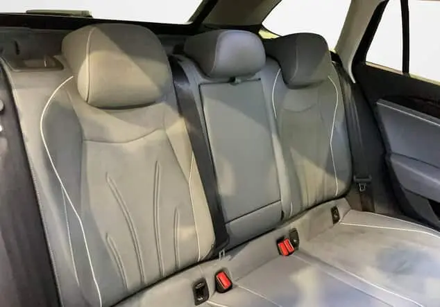 Angebotsdetails Volkswagen Passat Variant Passat Business 2,0 l TDI SCR 110 kW (150 PS) 7-Gang-Doppelkupplungsgetriebe Grenadillschwarz Metallic