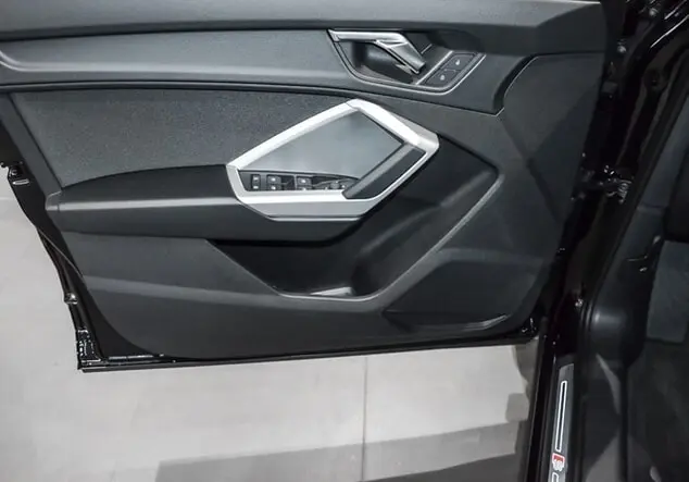 Angebotsdetails Audi Q3 Mythosschwarz Metallic