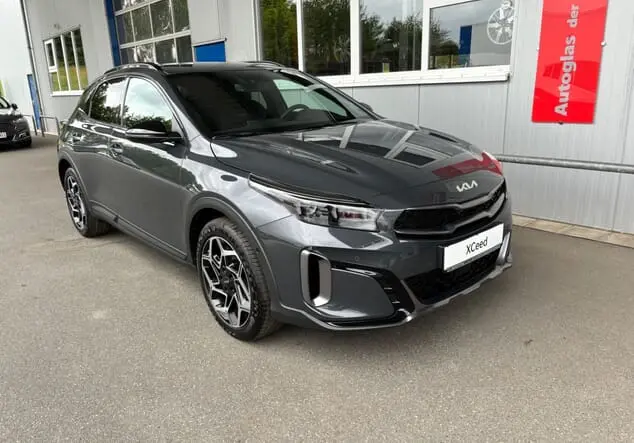 Angebotsdetails Kia XCeed Grau ((H8G) DARK PENTA METAL M)