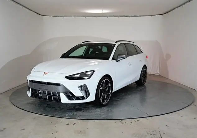 Angebotsdetails Cupra Leon Sportstourer Cupra Leon ST VZ 2.0 TSI 245 kW (333 PS) 7-Gang-DSG 4Drive Glacial Weiß Metallic