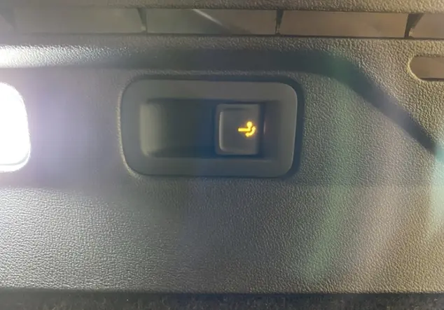 Angebotsdetails Volkswagen ID.4 GTX 4Motion 82 kWh / Weià (Gletscherweià Metallic)