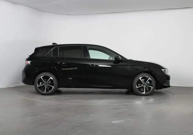 Angebotsdetails Opel Astra GS Opel 1.2 Turbo 96 kW (130 PS) 8-Gang Automatikgetriebe Karbon Schwarz Metallic/Schwarz