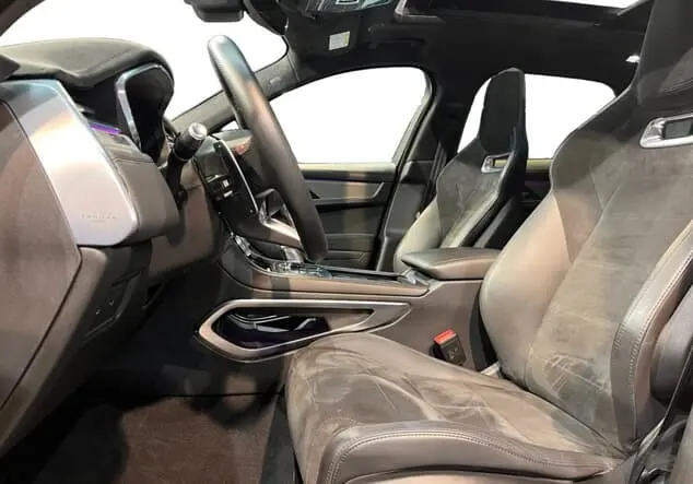 Angebotsdetails Jaguar F-Pace Eiger grey