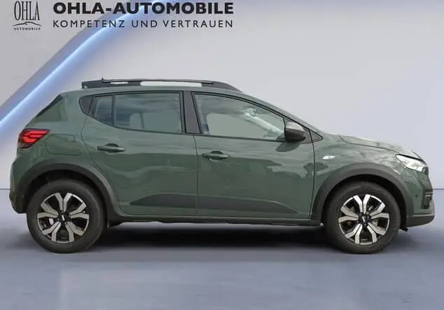 Angebotsdetails Dacia Sandero Stepway Safari Grün