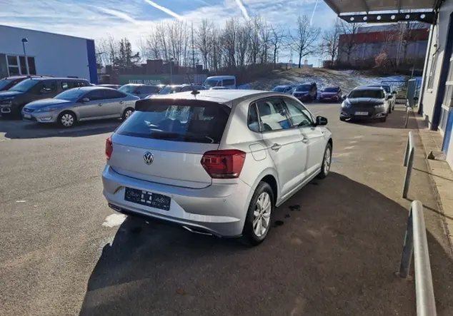 Angebotsdetails Volkswagen Polo Silber (Reflexsilber Metallic)