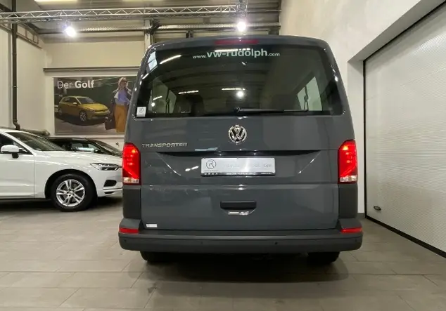 Angebotsdetails Volkswagen T6.1 Kombi 2.0 TDI LR / 9-Sitzer DAB+ Grau (Pure Grey)