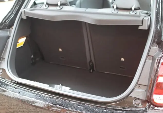Angebotsdetails Fiat 500e COLORE ESTERNO (Onyx Schwarz)