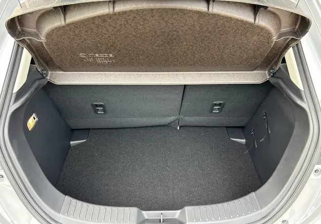 Angebotsdetails Mazda 2 AERO GREY