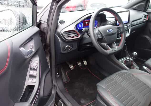 Angebotsdetails Ford Puma 1.0 EcoBoost ST-Line Silver/Grey