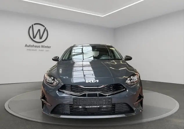 Angebotsdetails Kia Ceed (unbekannt) ((H8G) DARK PENTA METAL M)